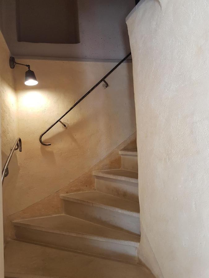 Les Studios De St Guilhem Saint-Guilhem-le-Desert Bagian luar foto