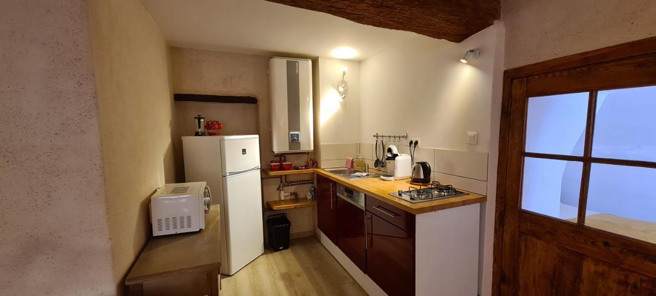 Les Studios De St Guilhem Saint-Guilhem-le-Desert Bagian luar foto